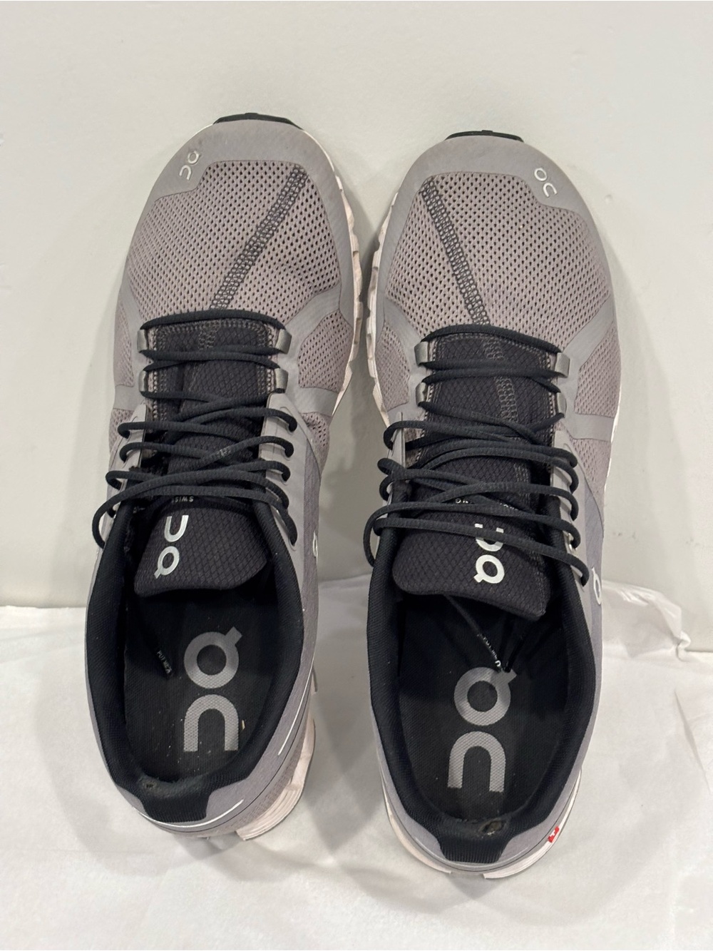 On Running Men's Athletic Shoes in Gray and Black